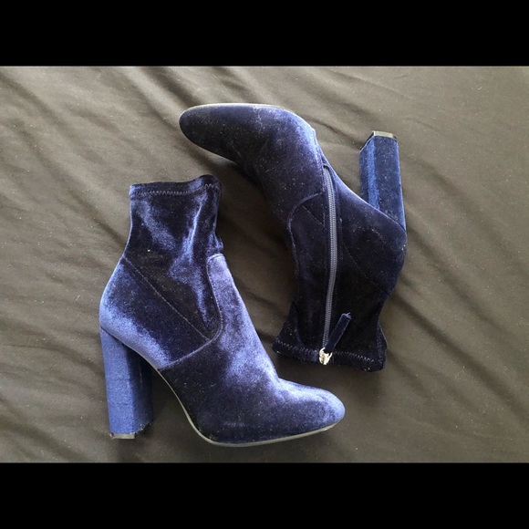 Steve Madden Edit Booties - Picture 9 of 13